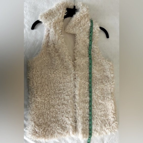 Ophelia Roe faux fleece vest - Picture 8 of 8